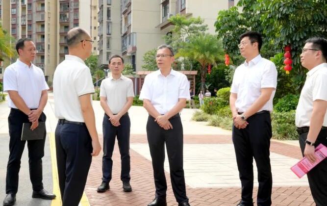 云霄县委县政府主要领导到莆美镇调研并座谈