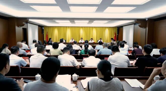 长泰区委人才工作领导小组会议召