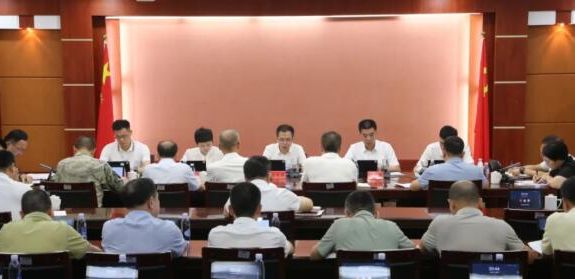 南靖縣委常委會召開會議