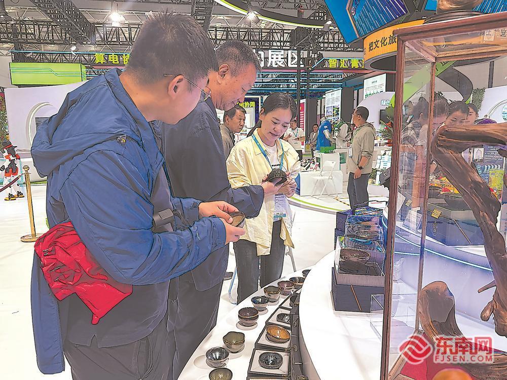 让八闽好物走进三江之源——第27届青洽会福建馆见闻