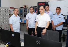 豐澤區委區政府主要領導“四不兩直”檢查安全生產工作