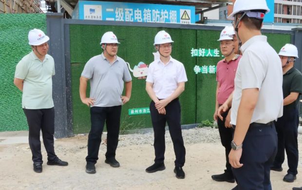 洛江區委書記唐春曉帶隊檢查督導安全生產工作