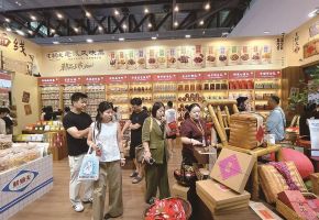 石獅食品企業組團參展閩臺（泉州）食品交易會