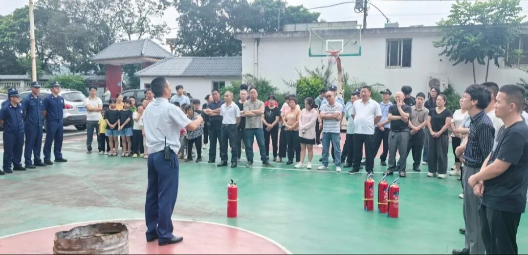 洛江区虹山乡持续推动安全生产大排查大整治走深走实