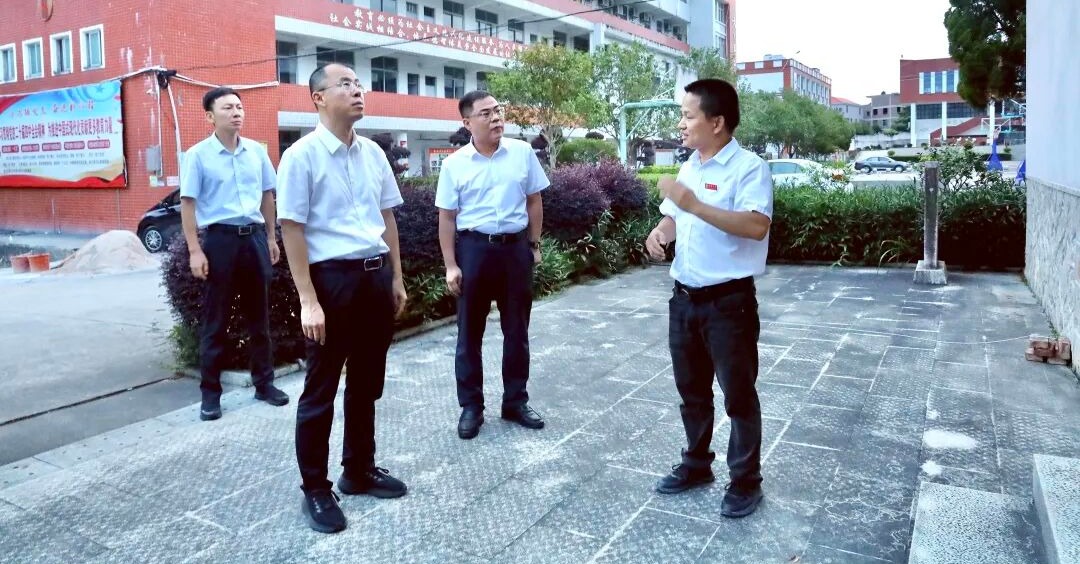 陈清拥到祥华乡、长卿镇调研乡村振兴、防汛备汛、经济社会发展等重点工作