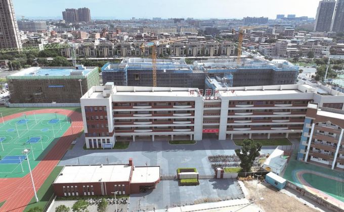 石狮接续推进城建提质，滚动实施近260个项目，上半年已完工21个项目