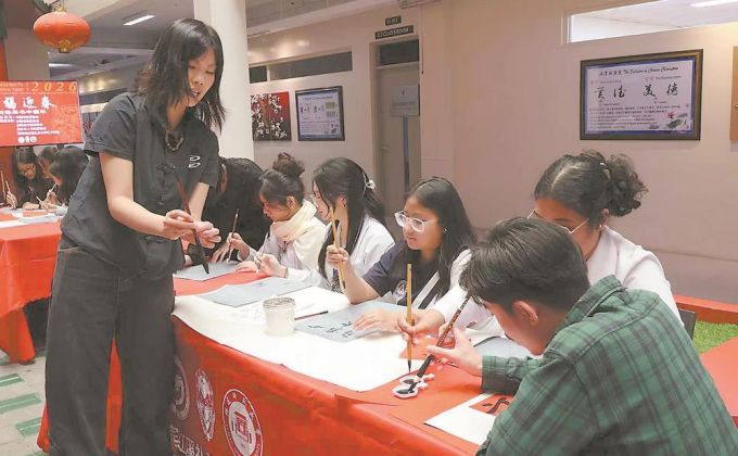 在国外“种中文”的年轻人