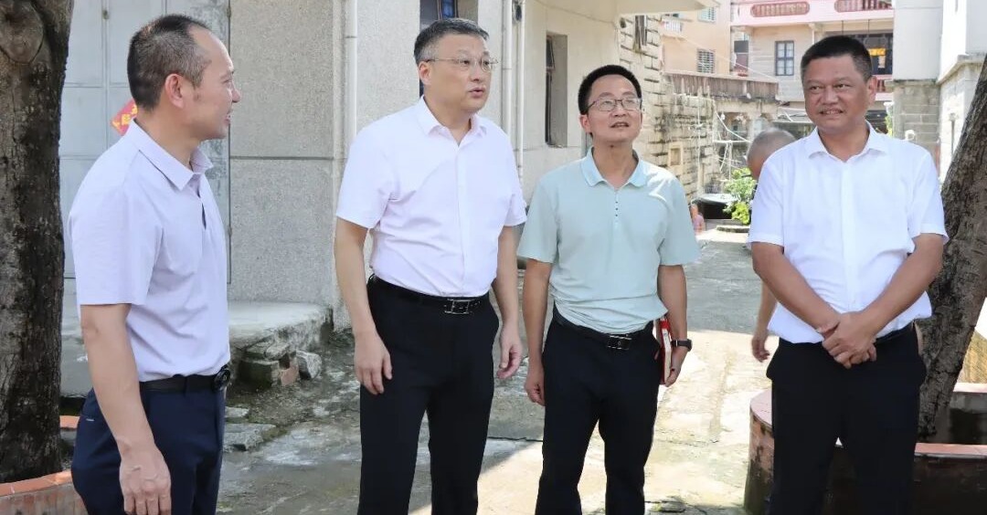泉州台商区管委会主要领导调研洛阳镇桥北片区改造提升工作
