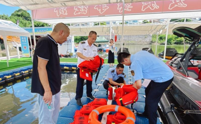 福州水运中心全链条部署防抗台风“白海豚”