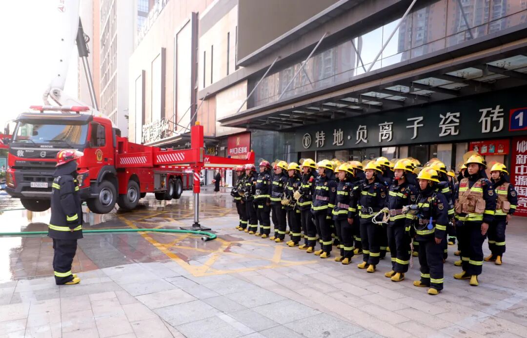 更好统筹发展和安全丨漳州台商区开展大型商业综合体灭火救援消防演练