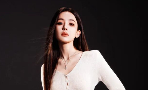演员古力娜扎回应病情：情况不太妙