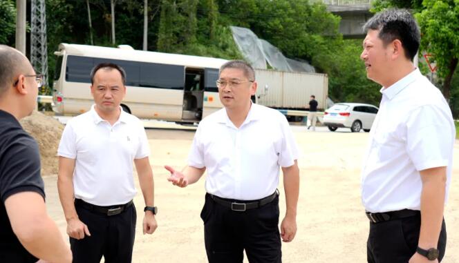 漳州台商区党工委书记调研辖区重点项目