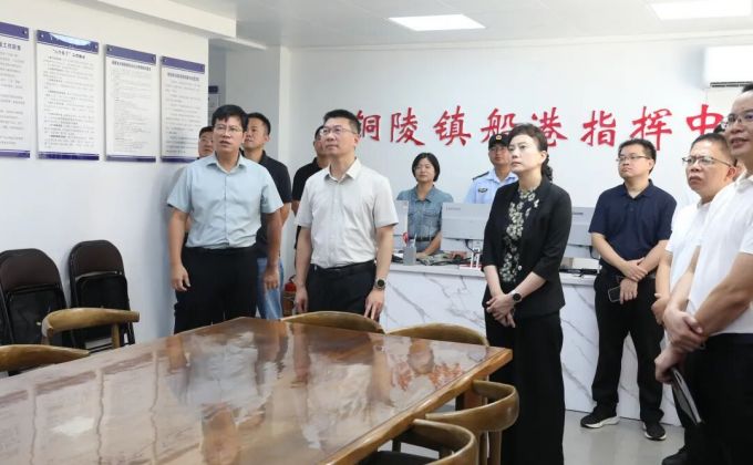 刘兆民李琳赴铜陵镇调研社会工作