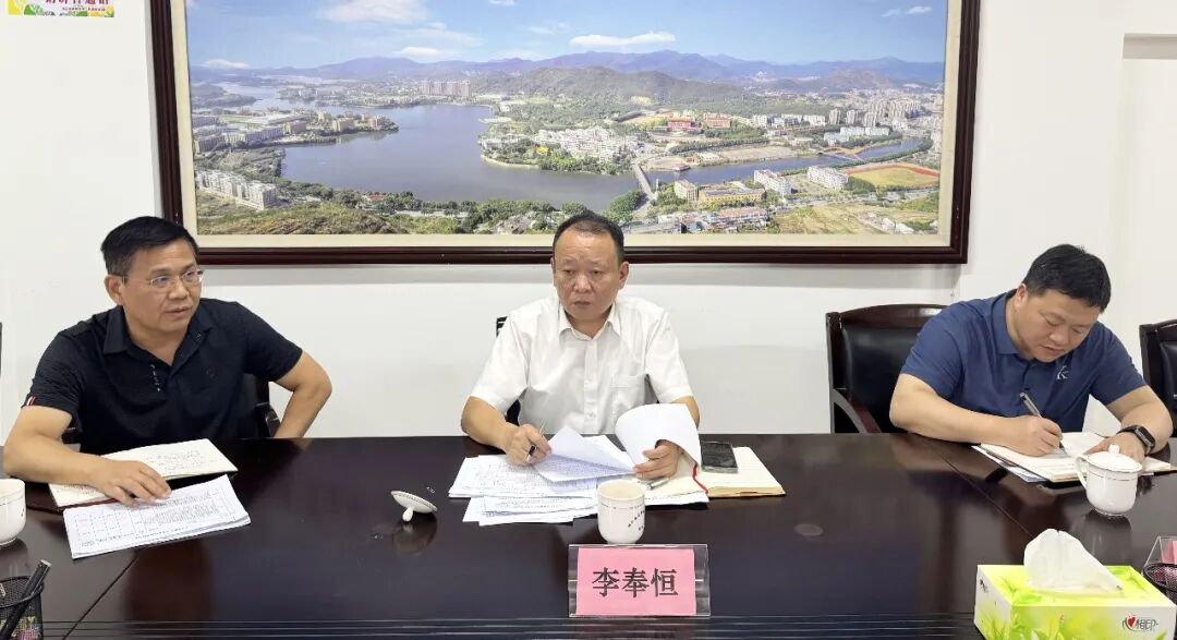 洛江区领导专题调度马甲镇重点工作