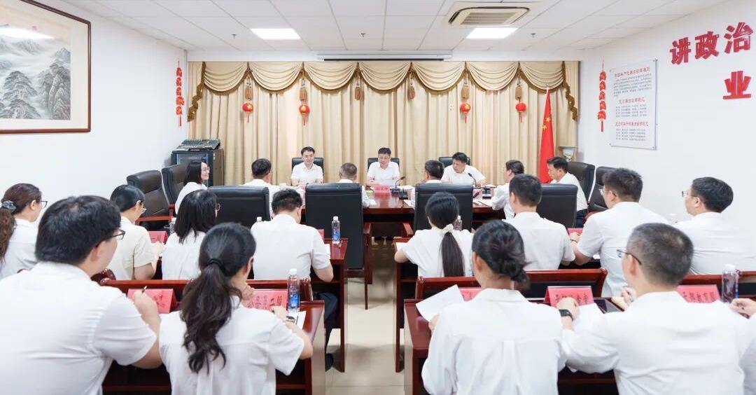 刘永强到安溪县委组织部走访调研