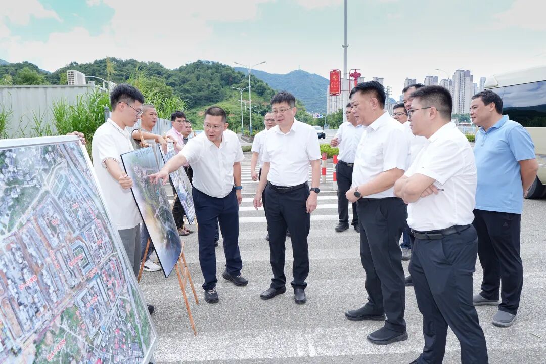 刘永强到参内镇调研