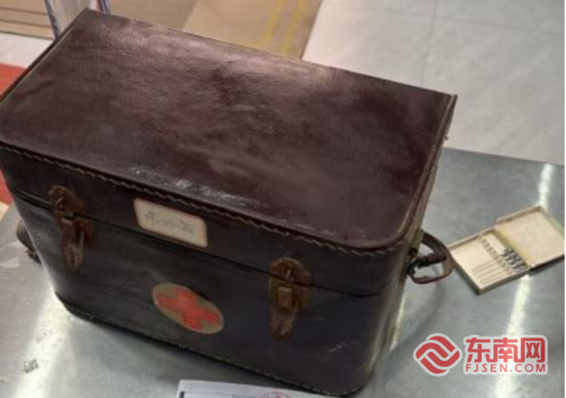 吴金福使用过的医药箱