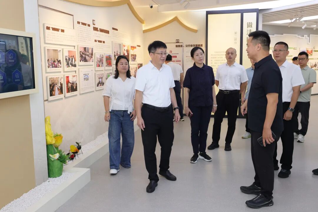 刘永强调研社会工作