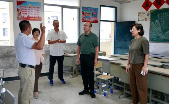诏安县领导调研教育高质量发展工作