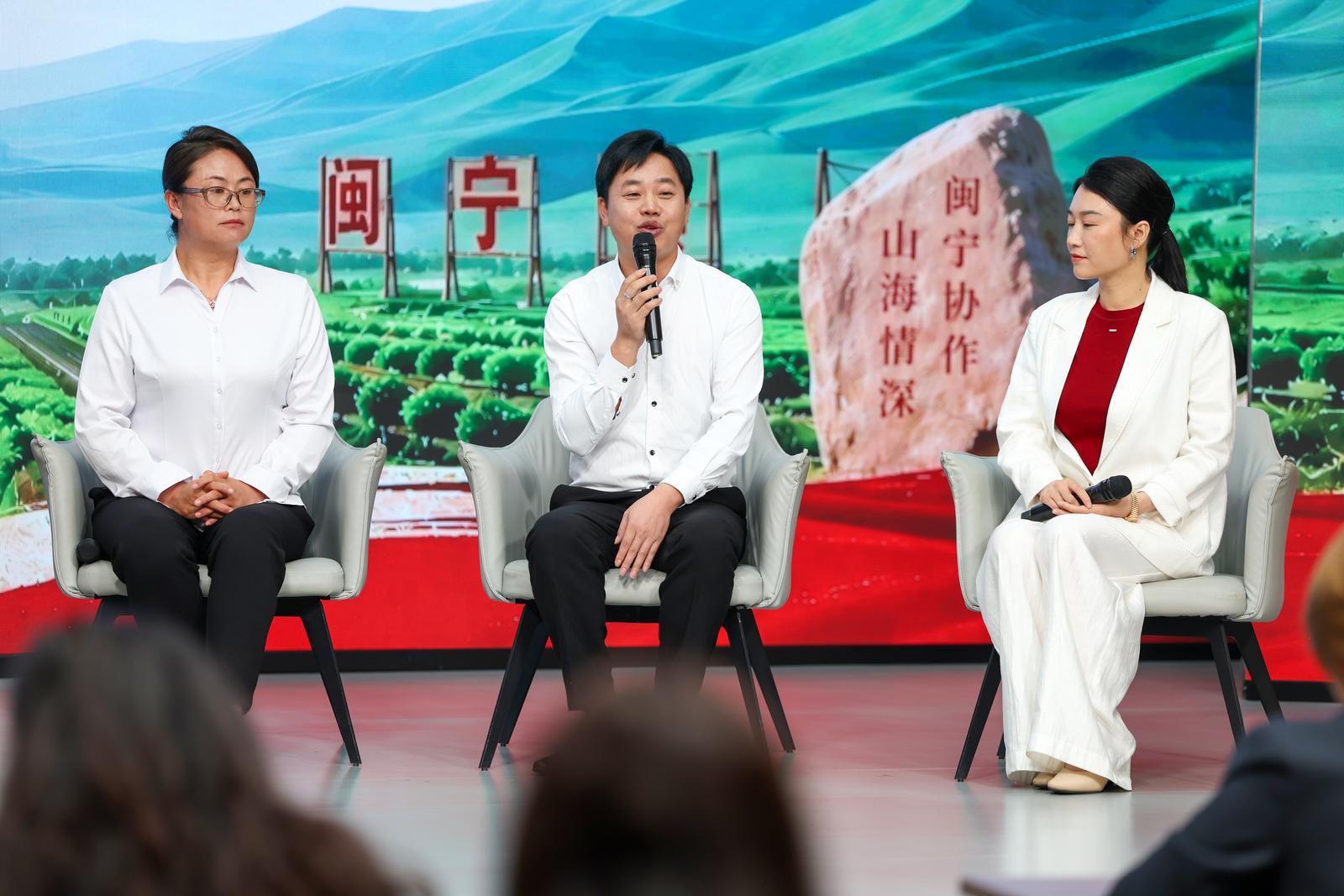 鸿星尔克(宁夏)实业有限公司负责人李永杰。