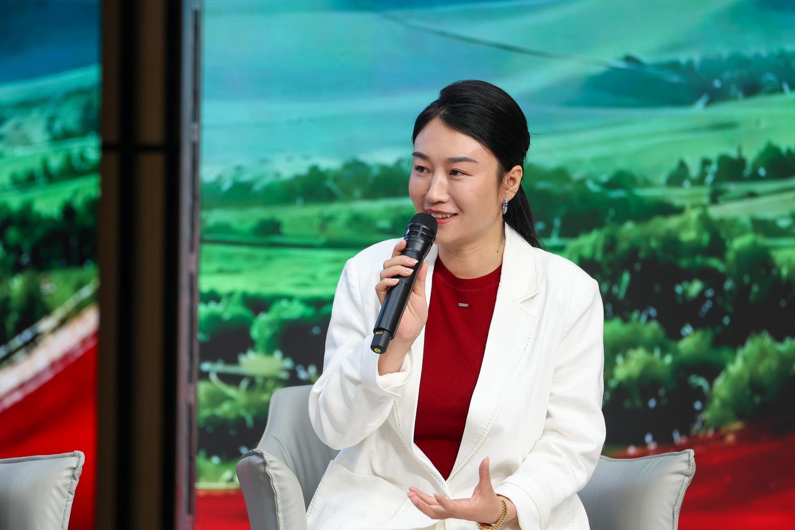 隆德县沙塘镇赴福建务工人员代表张燕霞。
