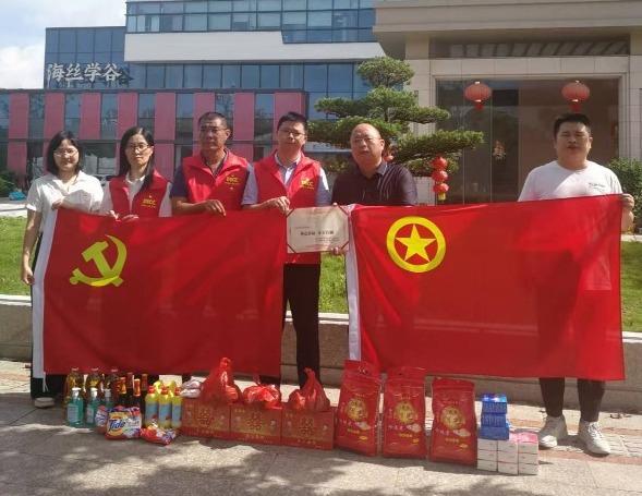 人保财险泉州台商投资区营销服务部开展“情暖退役军人”主题党日活动