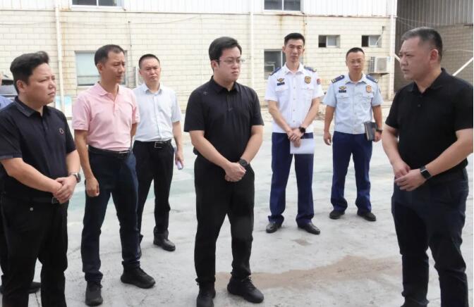 长泰区主要领导赴经济开发区调研安全生产工作