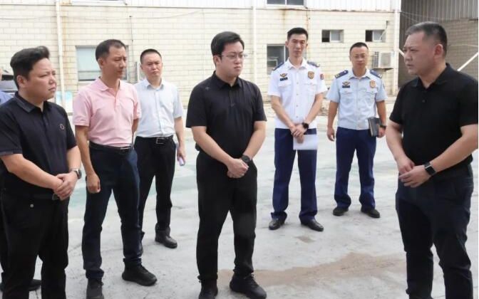 长泰区主要领导赴经济开发区调研安全生产工作