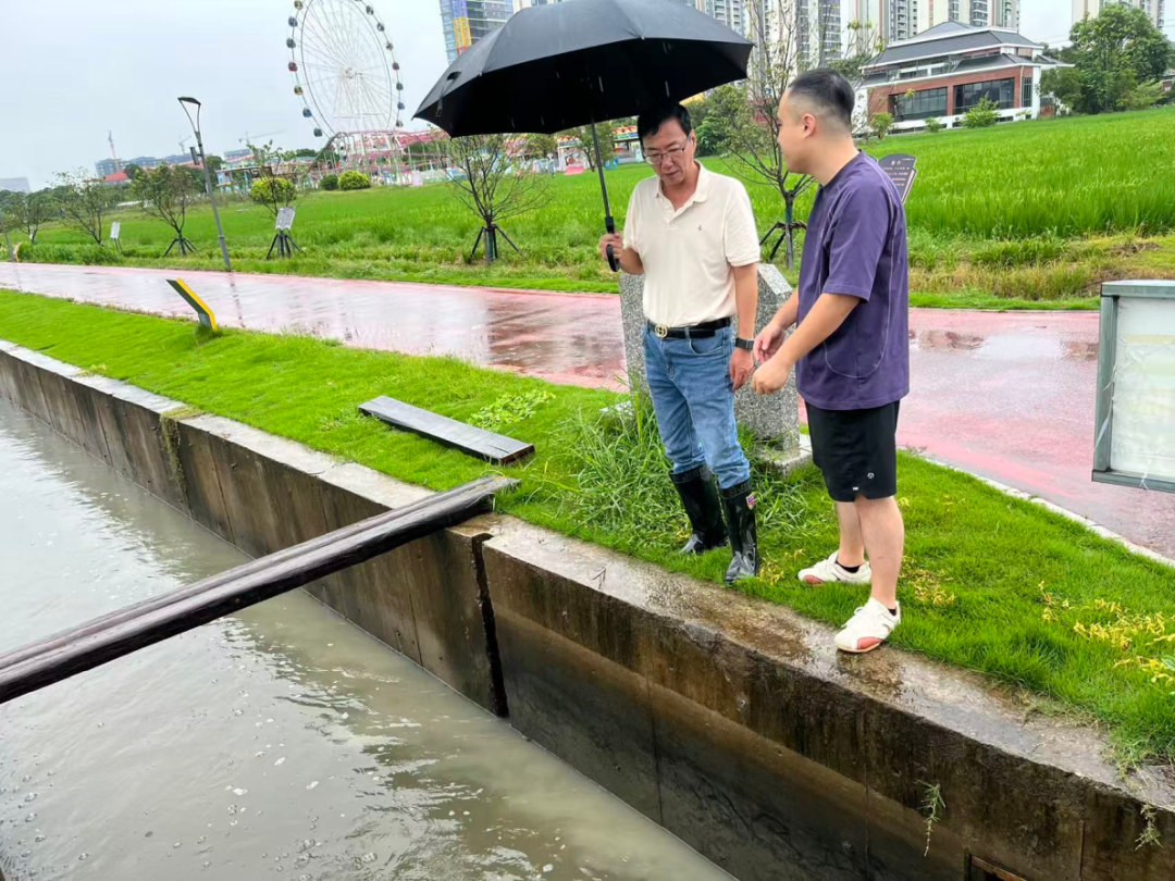 2.2公司在水仙花海游乐园检查.png