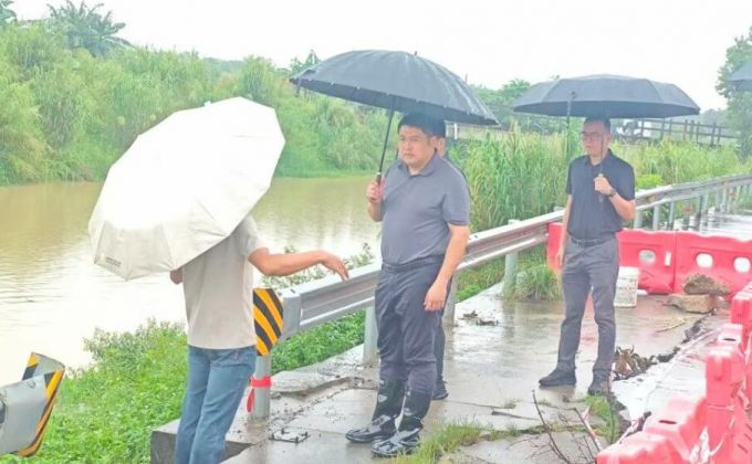 龙文区领导赴一线督导防汛救灾工作