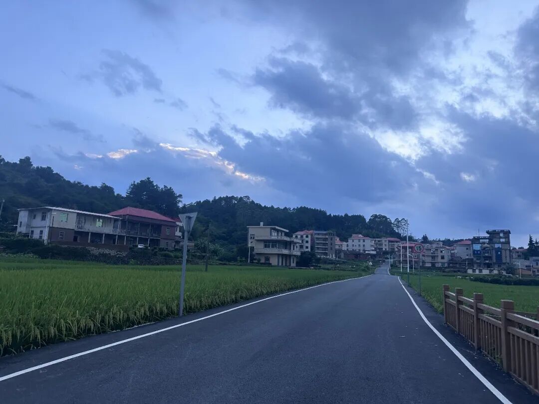 泉州洛江虹山乡全力以赴做好灾后清理恢复工作