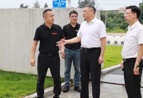 泉州台商区管委会主要领导带队开展教师节慰问活动