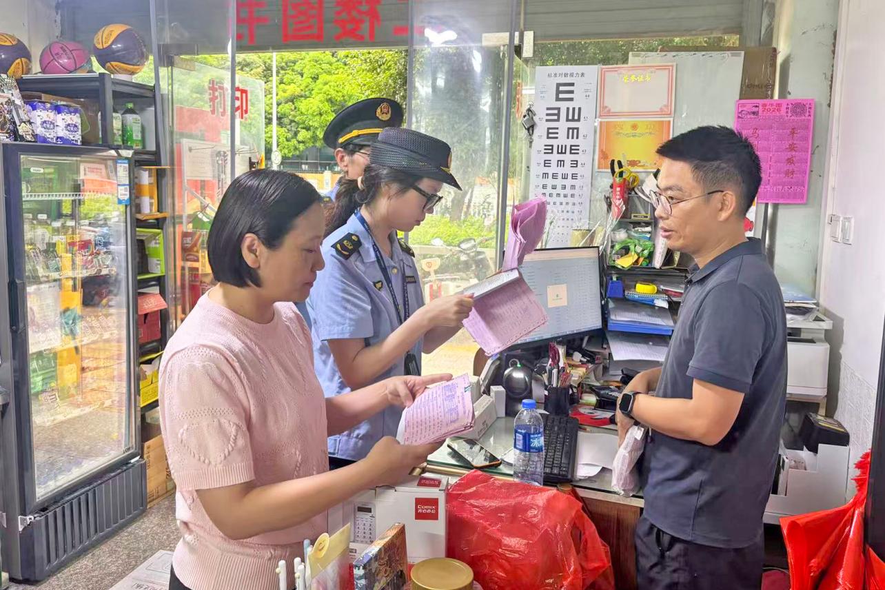 洛江区开展秋季开学季“扫黄打非·护苗”专项行动