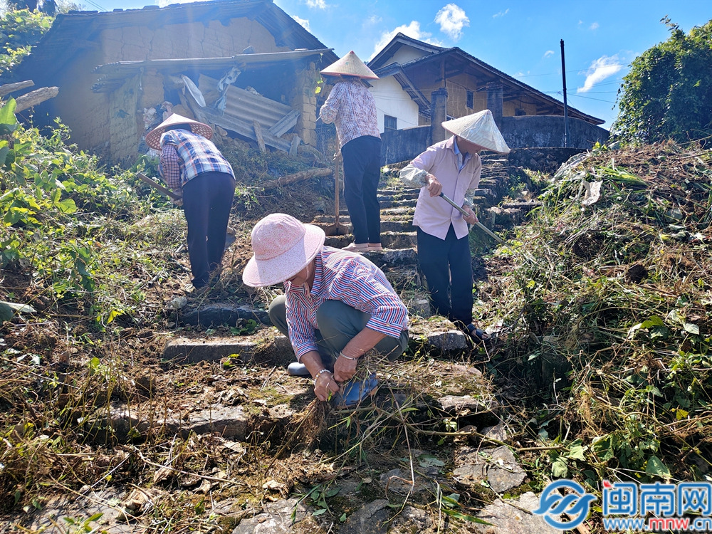 福建华安：福田村里的“修路节”