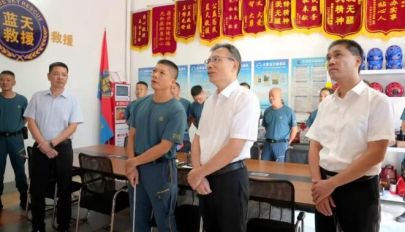 云霄县委书记调研社会工作