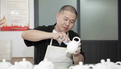 中国白 向未来 | 《中国白·凌空旋转壶》将亮相第48届世界技能大赛舞台