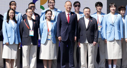 中国代表团亮相亚运会欢迎仪式