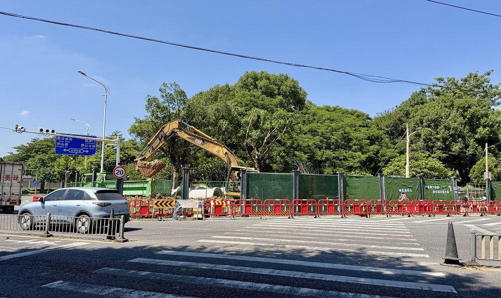 【民声直通车】工期已过，泉州中心市区金洲街仍在围挡施工？部门这样回应