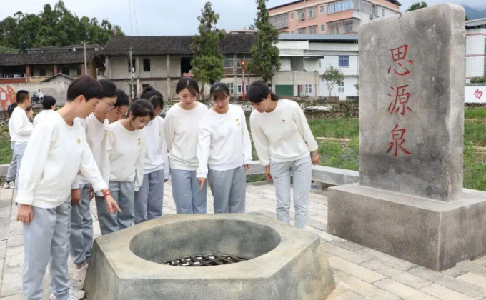 20多年前，习近平为这个村修了一口井