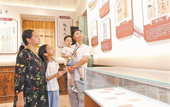 厦门：地铁6号线开启试乘后首个周末 双城来往人气满满