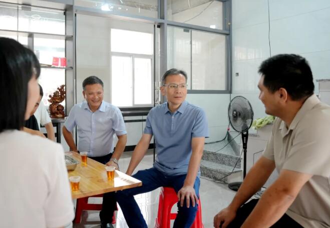 云霄县委书记调研民生领域工作