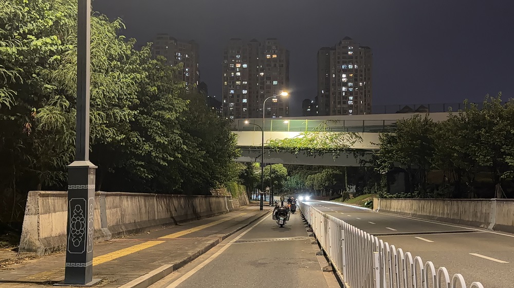 【民声直通车】追踪｜泉州城华南路：辅道路灯已恢复照明