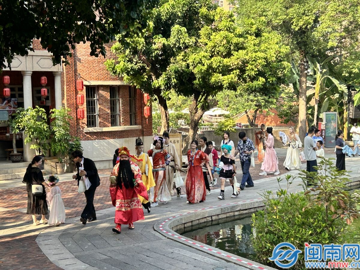 中秋玩转晋江五店市，古厝国风、博饼游园氛围感拉满