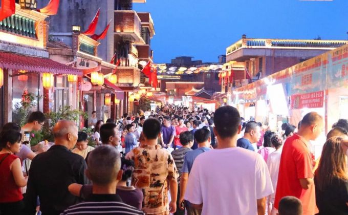 悠游洛江 遇见好康 │ 国庆假期，洛江消费“热”力十足！