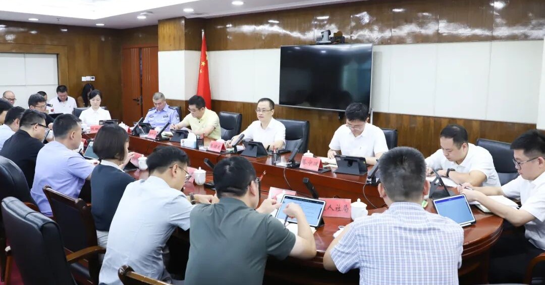 丰泽区政府党组（扩大）会议和理论学习中心组学习会、区政府常务会议召开