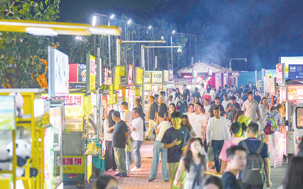平潭龙山俚夜市试运营