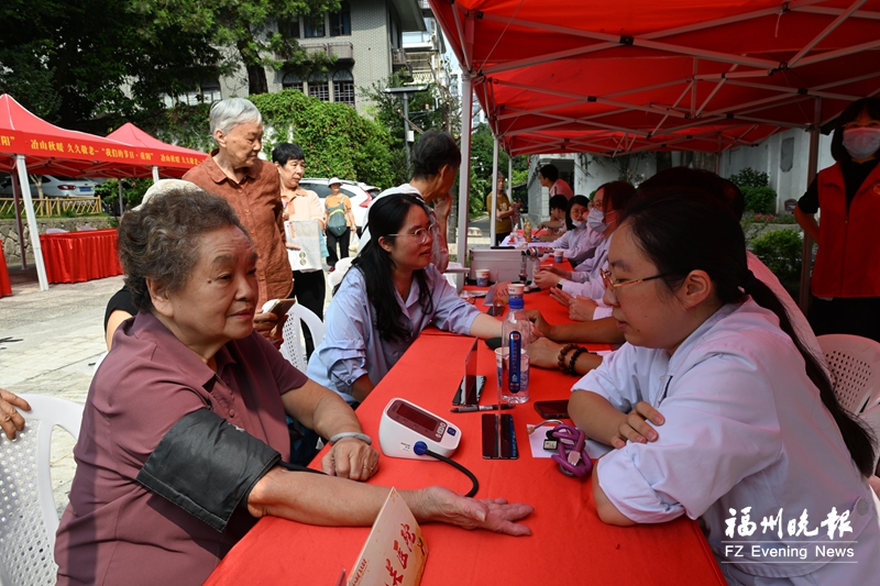 又逢重阳 敬老情长