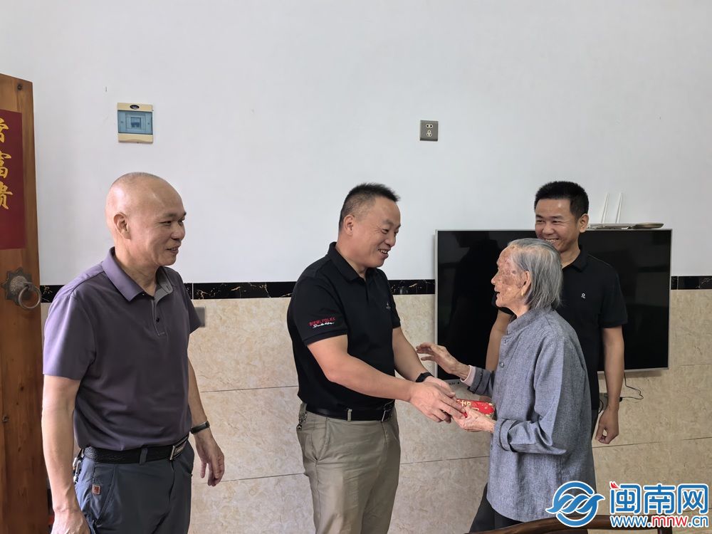 平和大溪：走访关怀敬长者 志愿服务暖夕阳