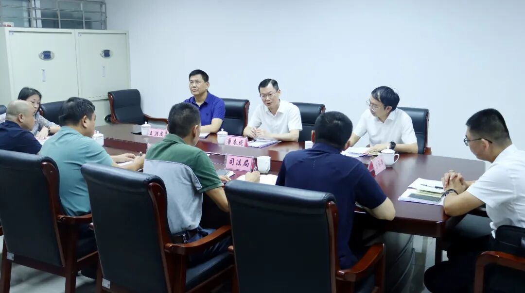 洛江区委书记唐春晓带队调研督导平安建设、食品安全工作
