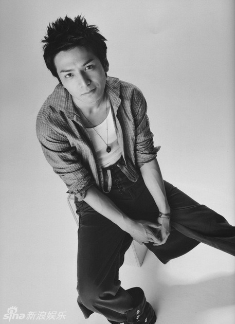 杰尼斯艺人生田斗真30岁生日福利 半裸写真秀性感腹肌完美身材
